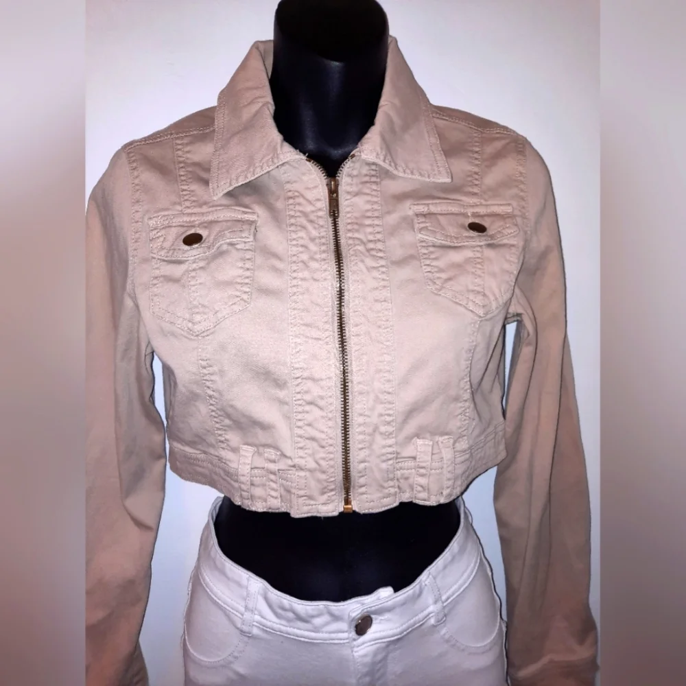 Jacket - Picture 1 of 5